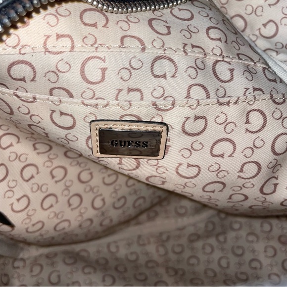 Beautiful Guess Monogram Backpack ✨ - Picture 7 of 7